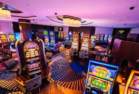 Live dealer blackjack table on gtatogel login mobile showing real dealer and game interface